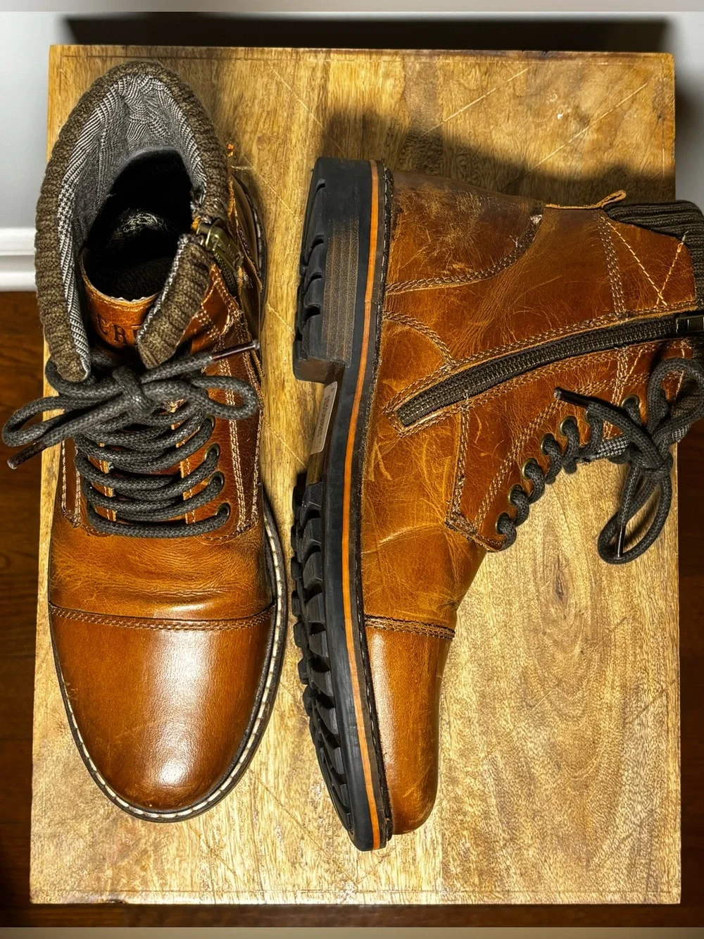 Crevo Camden Brown Leather Lace-Up Boots Size 9.5 US